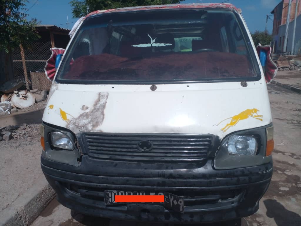 Mini-bis de Marque Toyota Hiace à Djibouti