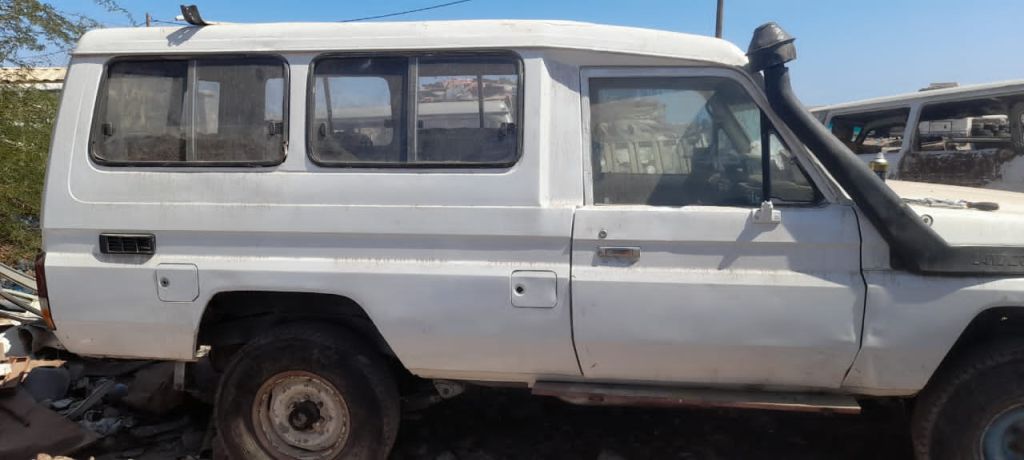 Toyota Land Cruiser Ancien Modèle Robuste