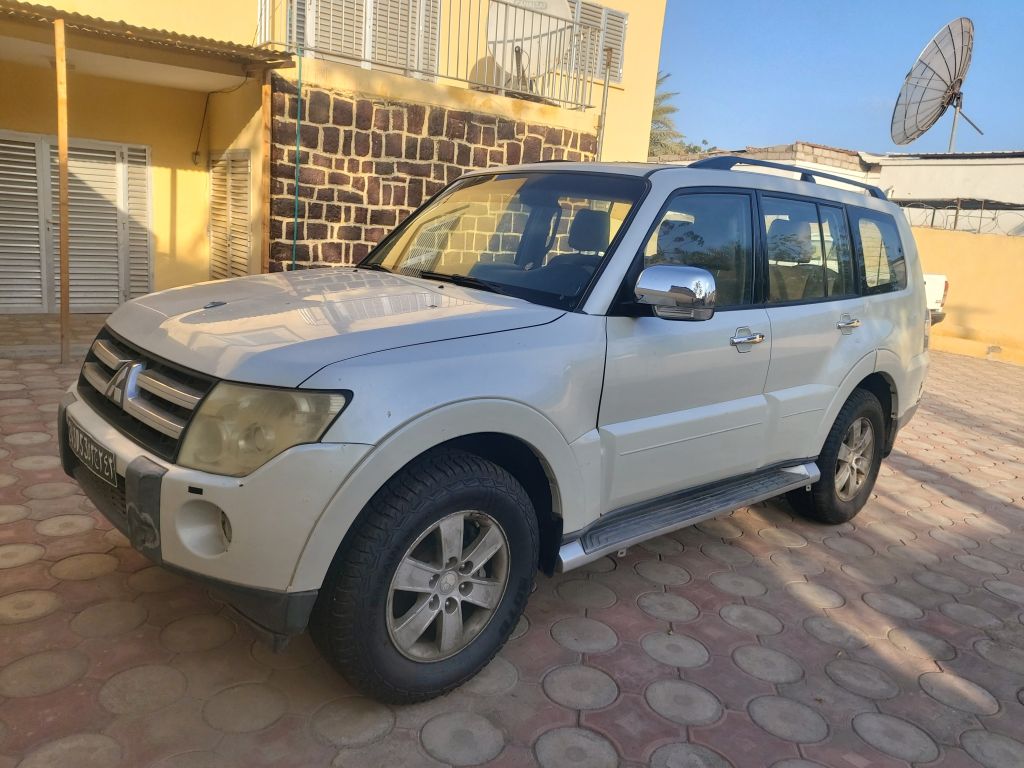 Voiture Mitsubishi Pajero 132.000 km