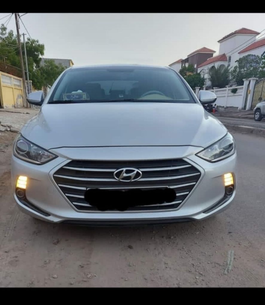 Voiture à Louer / Car for Rent