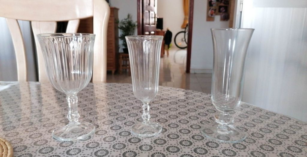 6 Verres de chaque modèle.