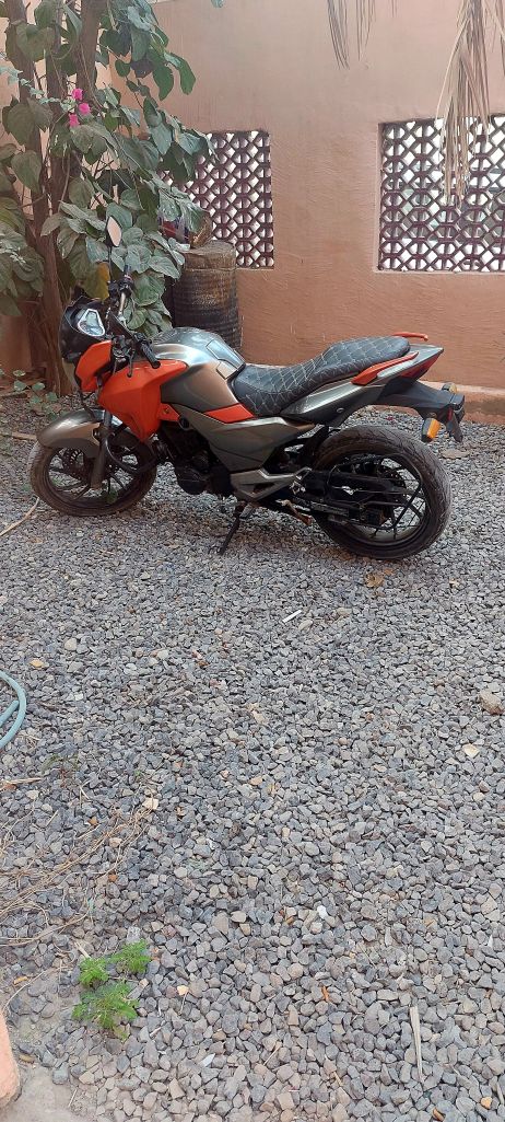 Moto de Marque Hero Xtrem Nouveau Moteur