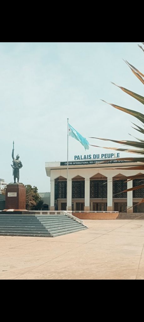 Diplôme d\'une Licence en Économie et Gestion .