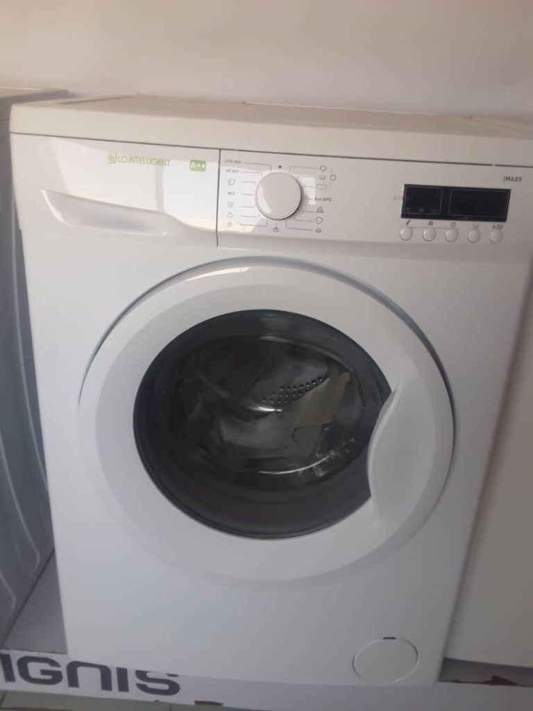 Machine à Laver Automatique IGNIS