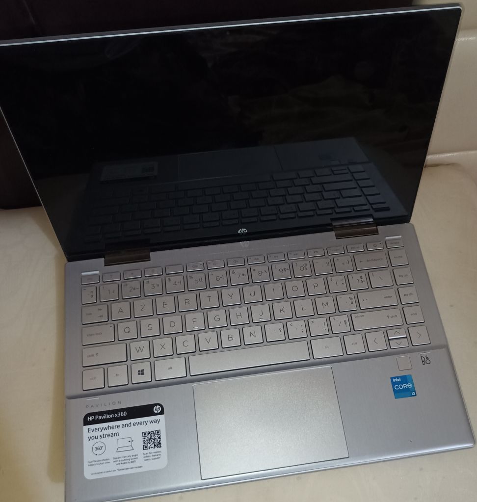 HP Pavilion x360 Convertible 14M-DY0XXX - Performances puissantes, état impeccable, à vendre !