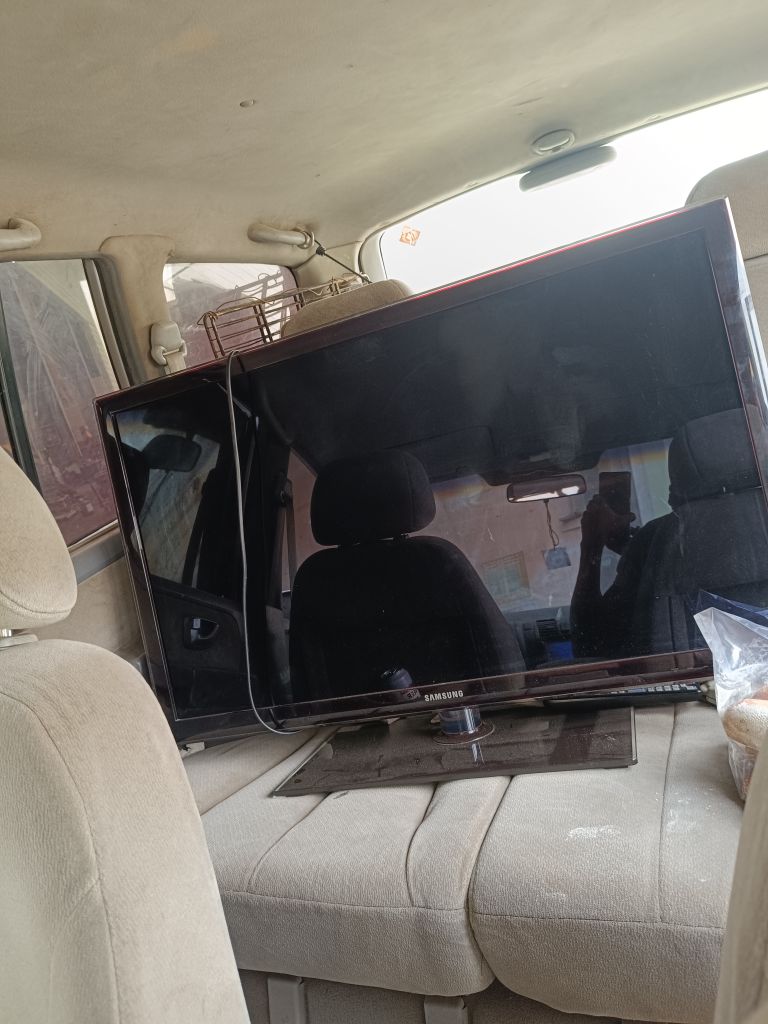 Télé Samsung 32 pouces à Djibouti