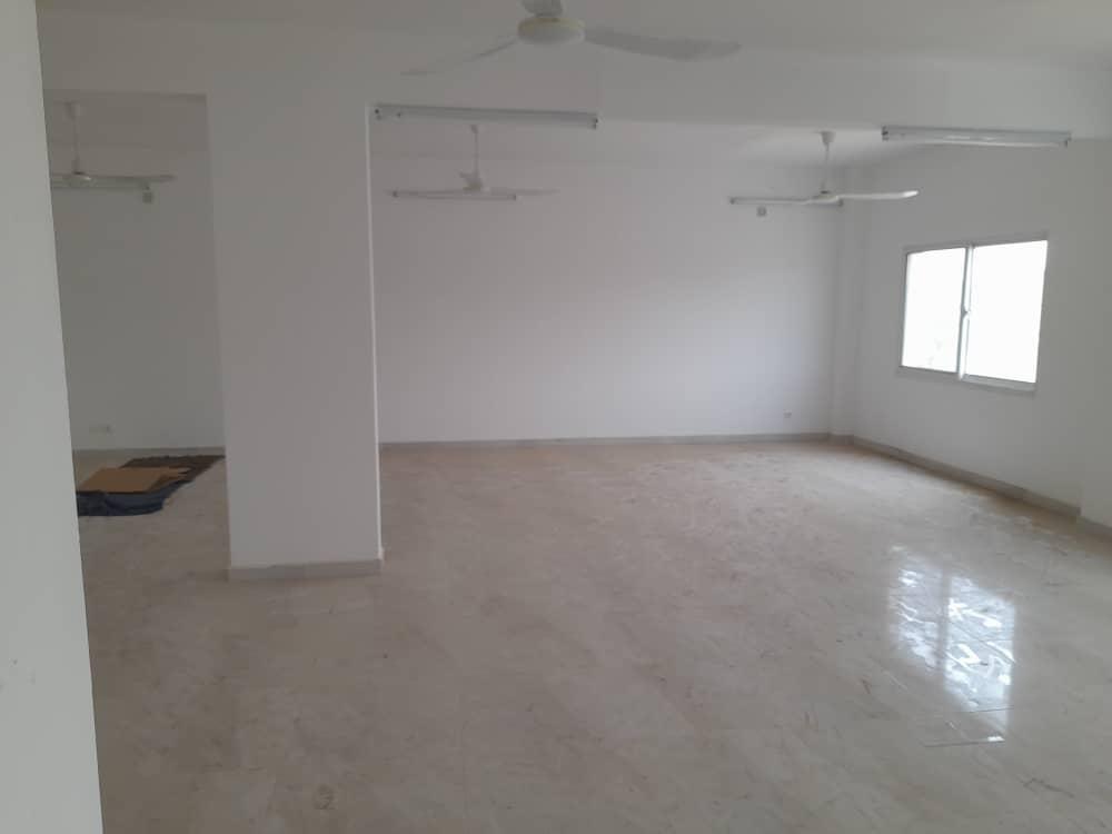 Location Bureaux Modernes et Fonctionnels dans un Emplacement de Choix