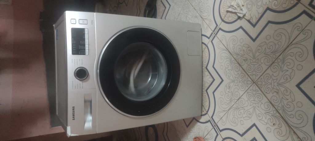 Machine a laver automatique toute neuve Samsung avec prix négociable