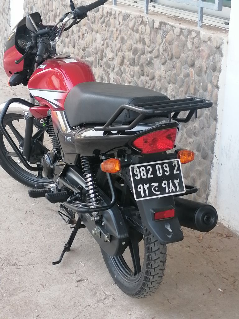 Moto Héron 150 cm3 de couleur rouge état neuve