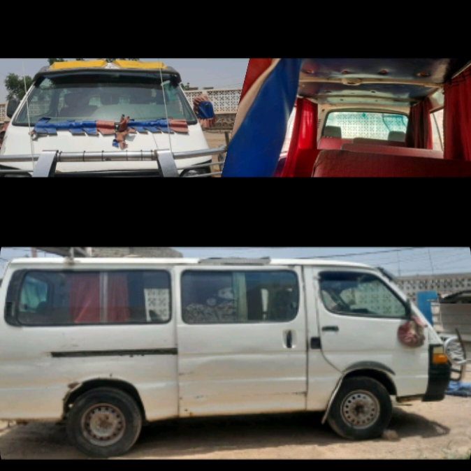 Mini-Bus Toyota Hiace