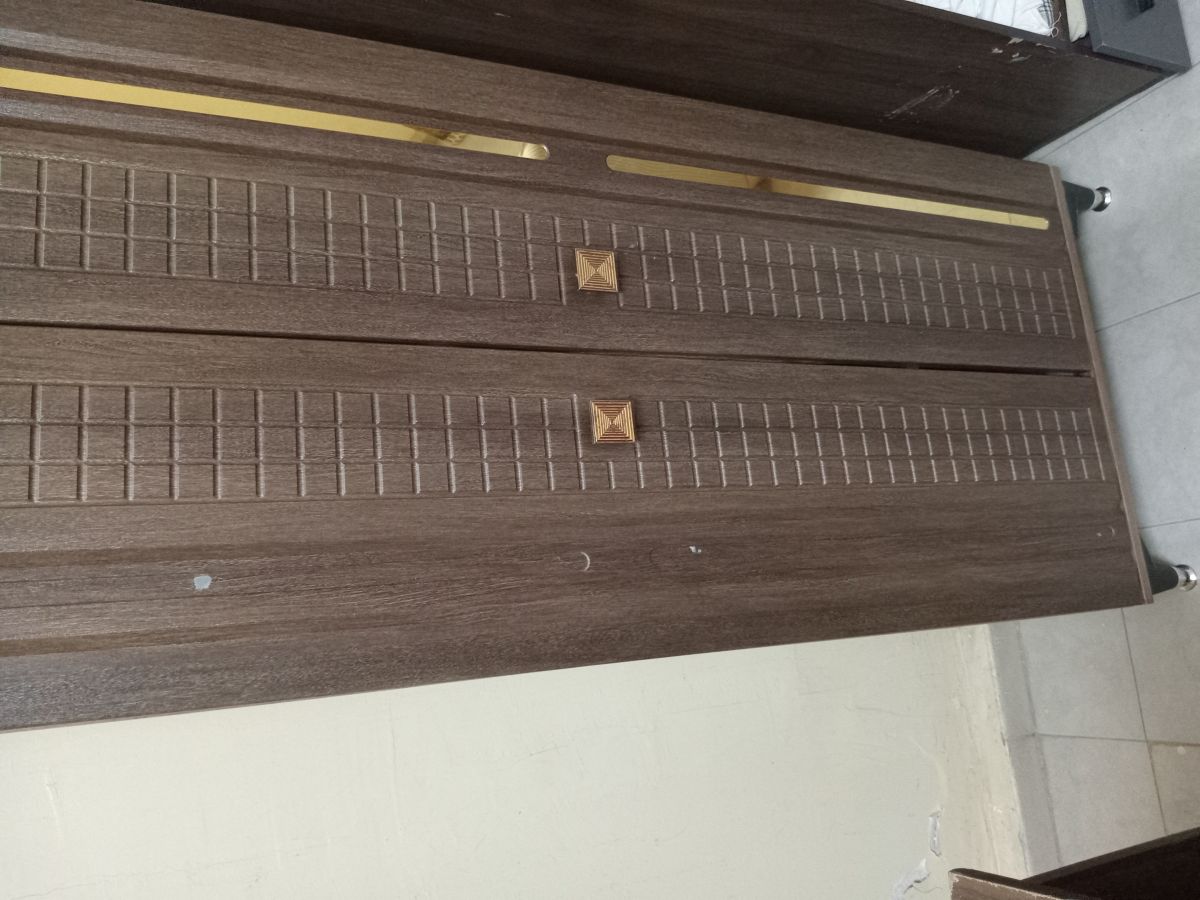 Armoire peu utilisée