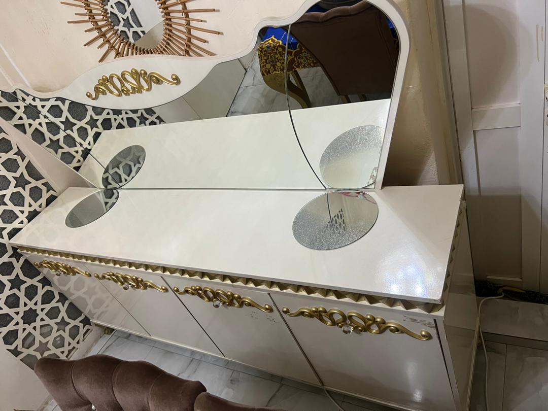 Commode avec miroir