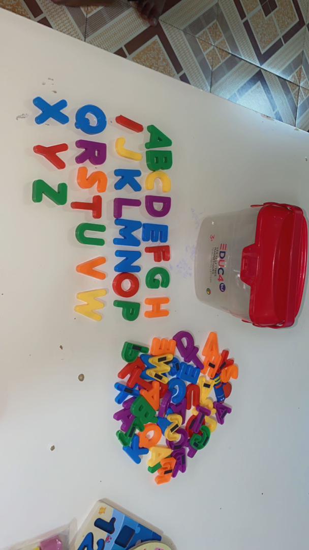 Les 72 lettres magnétiques