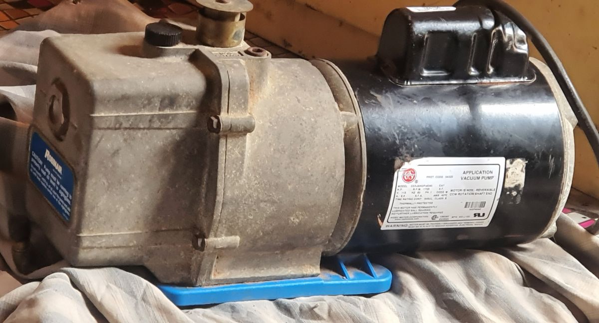 Robinair Vacuum Pump