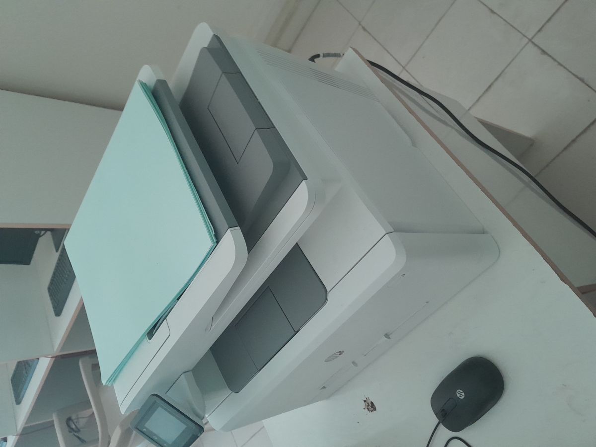 HP WIRELESS COLOUR PRINTER