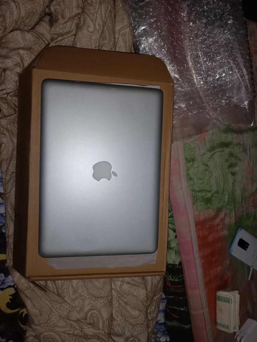 MacBook Pro Apple neuf, utilisé 2 semaines, à vendre à Djibouti