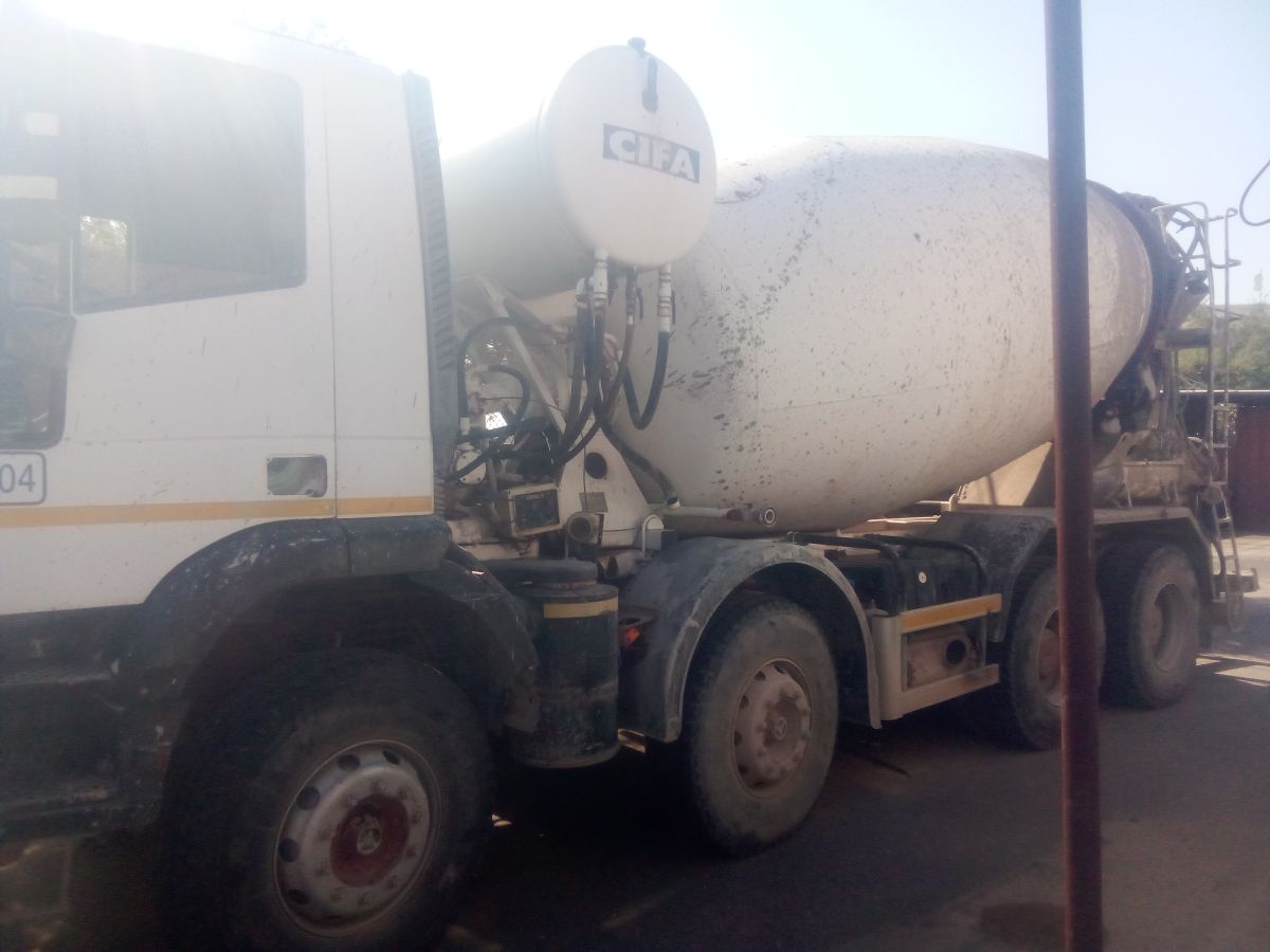Camions à béton en excellent état