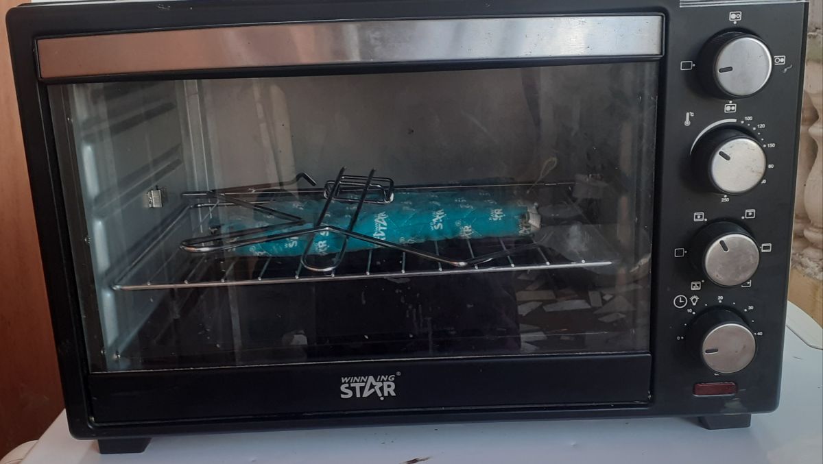 Four à double cuisson, utilisé 2 mois, 35000fd