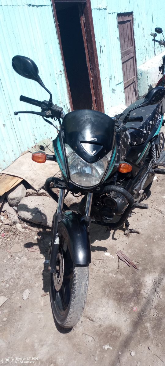 Moto Héro 150, Tout neuve, Bon état