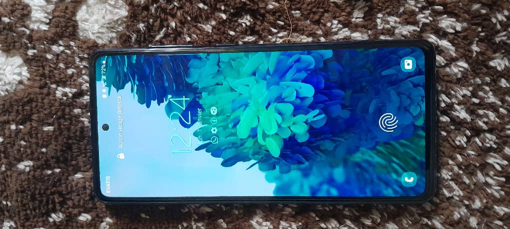 Samsung S20 FE 5G, 128 Go, 6 Go RAM, bon état, avec protège.