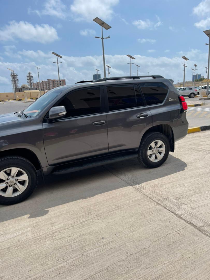 Toyota Prado Diesel 2021, toute option, excellent état