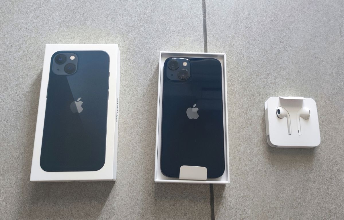 iPhone 13 128Go Midnight, comme neuf