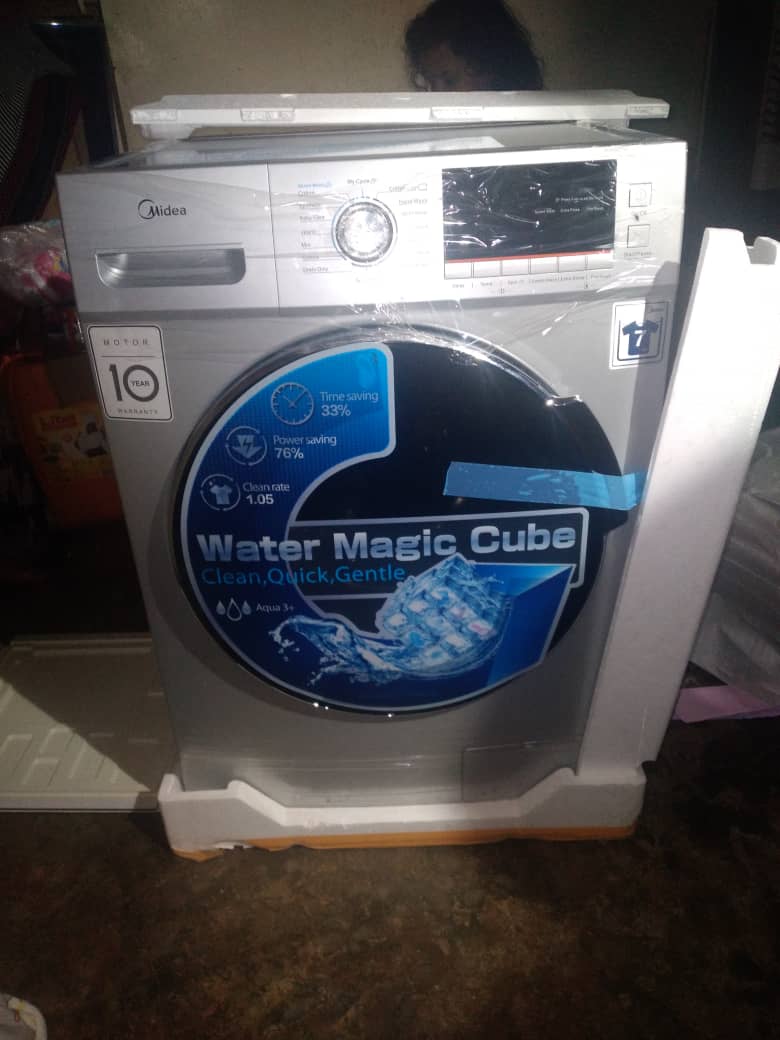 Machine à laver Media neuve - jamais utilisée