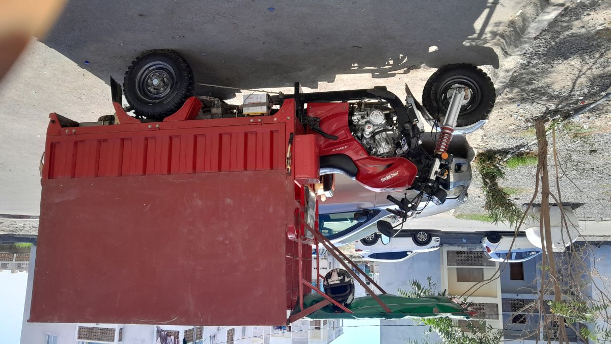 Moto Bajaj 3 ans, garantie, assurance, carte grise