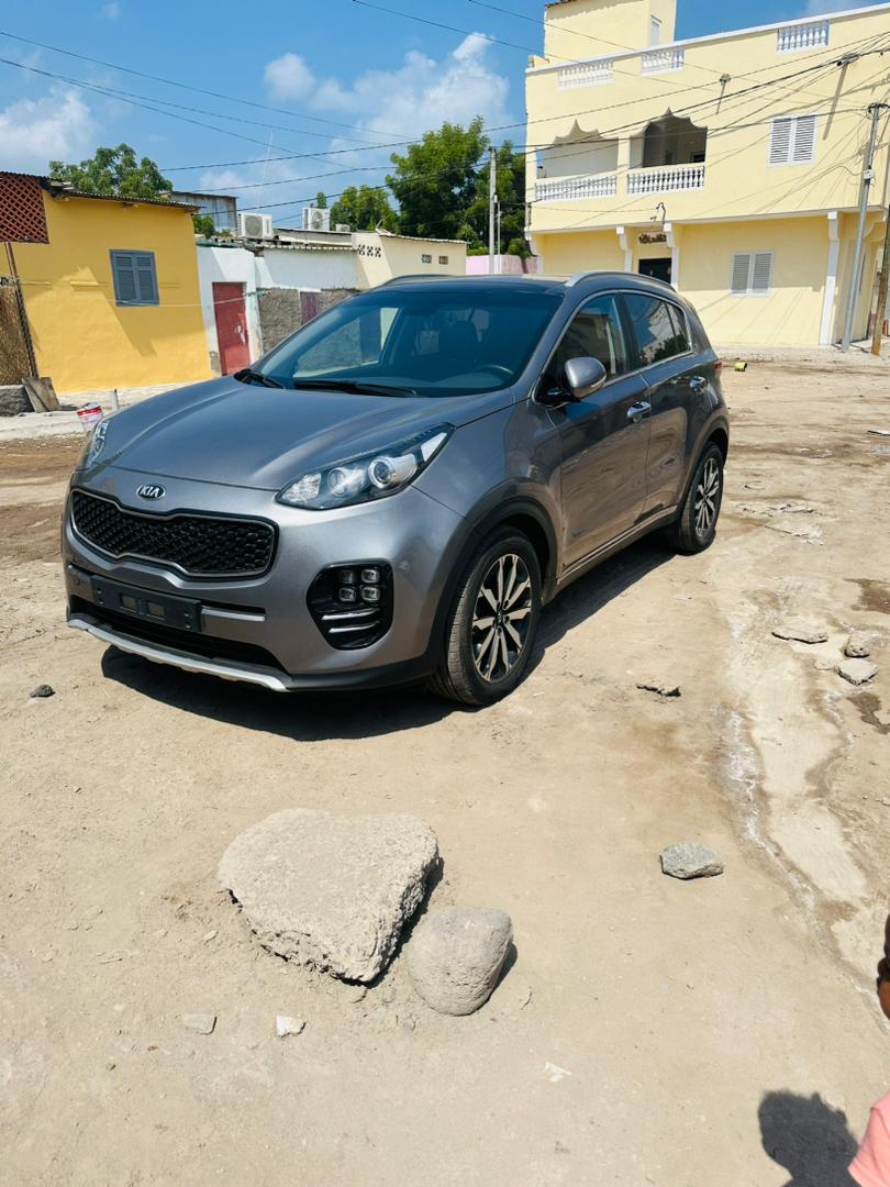 Location voitures 4x4 et tourisme - Hyundai Accent, Avante, Tucson, Kia