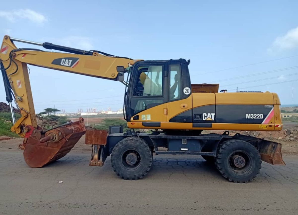 Pelle sur chenilles Caterpillar M322D à louer