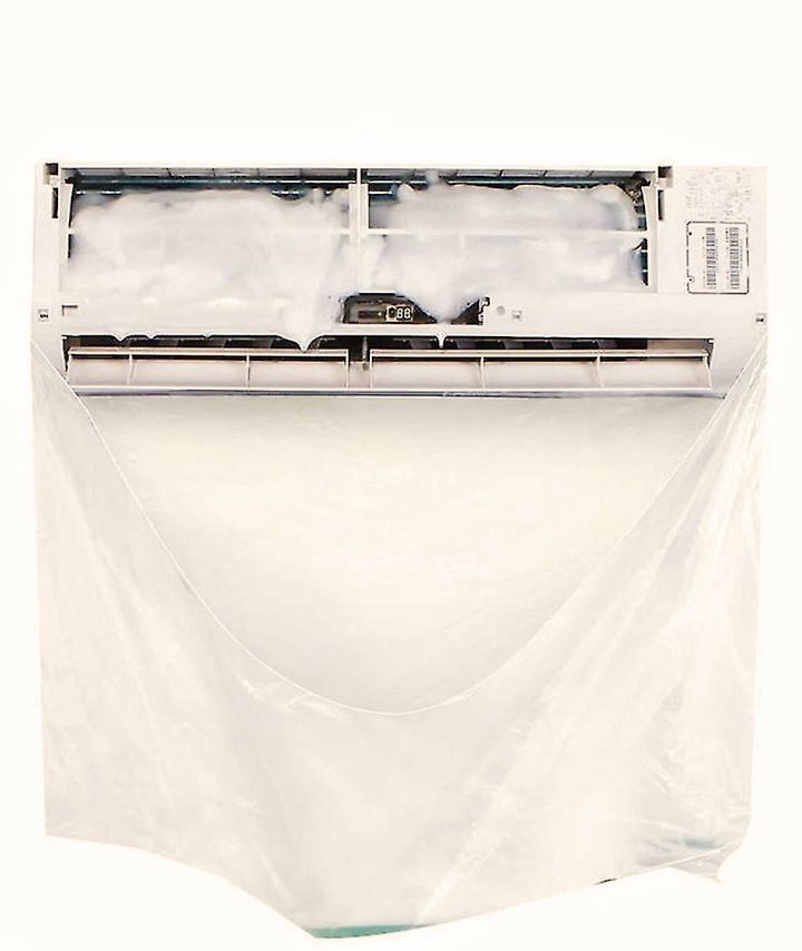 Lavage de clim abordable par un jeune expert