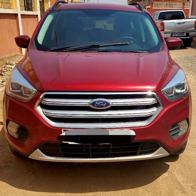 Ford Escape 2017, caméra de recul, climatisation, automatique