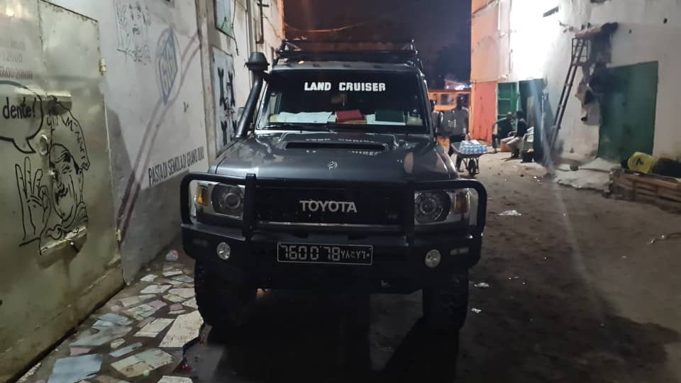 Hard-top V8 4x4 avec options LED et climatisation de haute qualité