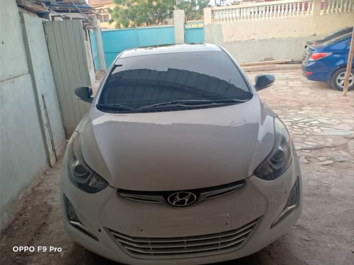 Hyundai Avante 2014 Diesel - 78 279 km à Djibouti