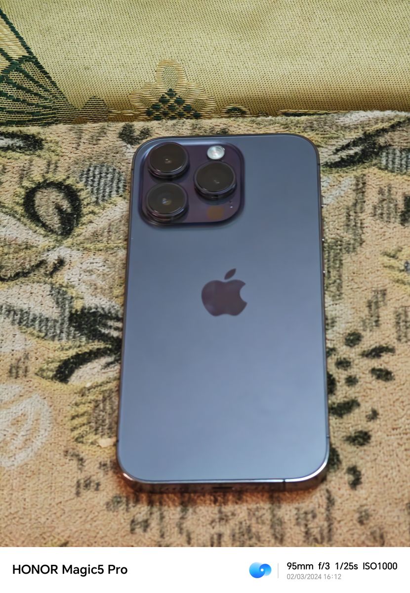 iPhone 14 Pro Violet 256 Go, Parfait État