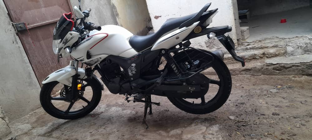 Moto Hero 150cc en excellent état