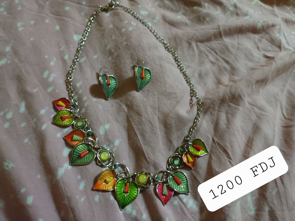 Bricolages uniques pour femmes et parfum exquis pour hommes