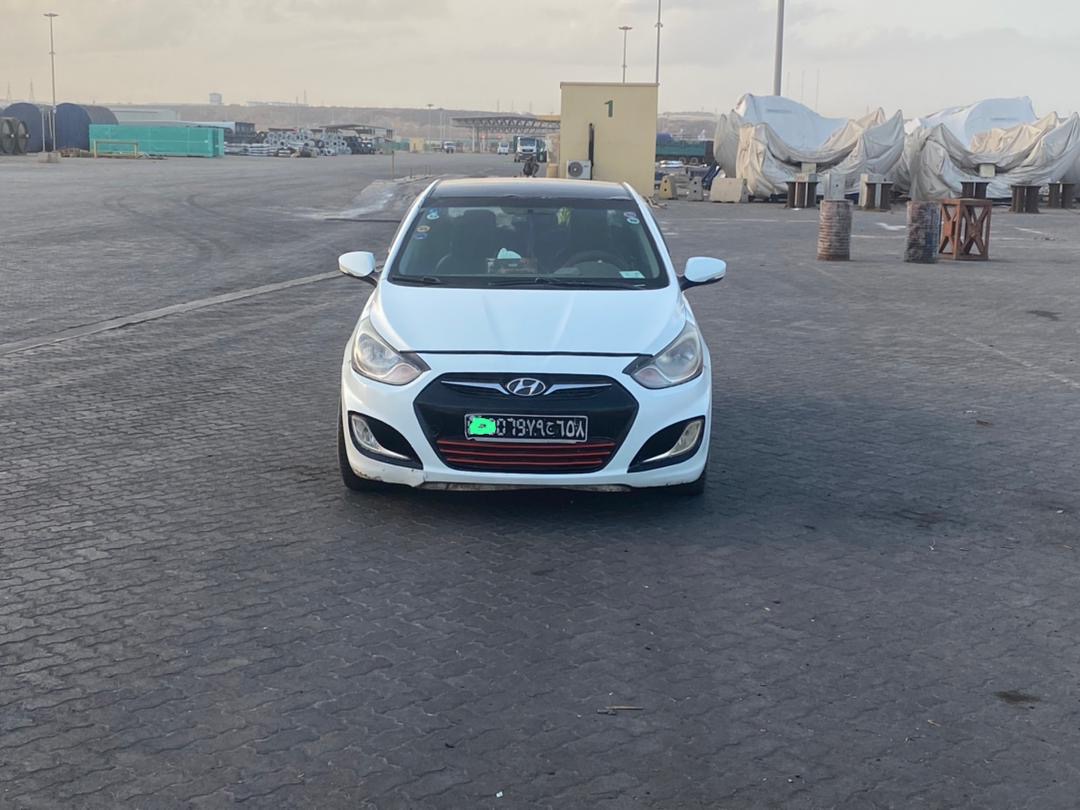 Hyundai Accent, boîte automatique, gazole, climatisée