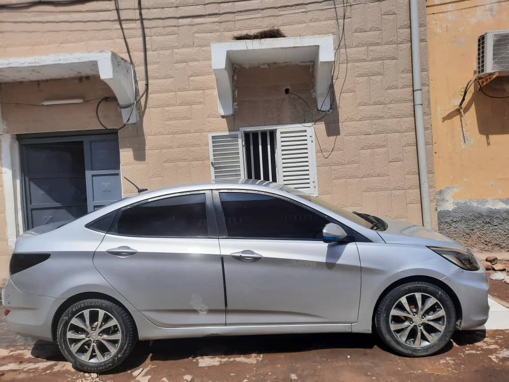 Hyundai Accent 2014, diesel, climatiseur, intérieur impeccable