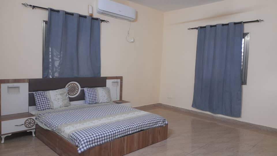 Appartement F4 meublé au Héron, haut standing avec parking et gardiennage inclus