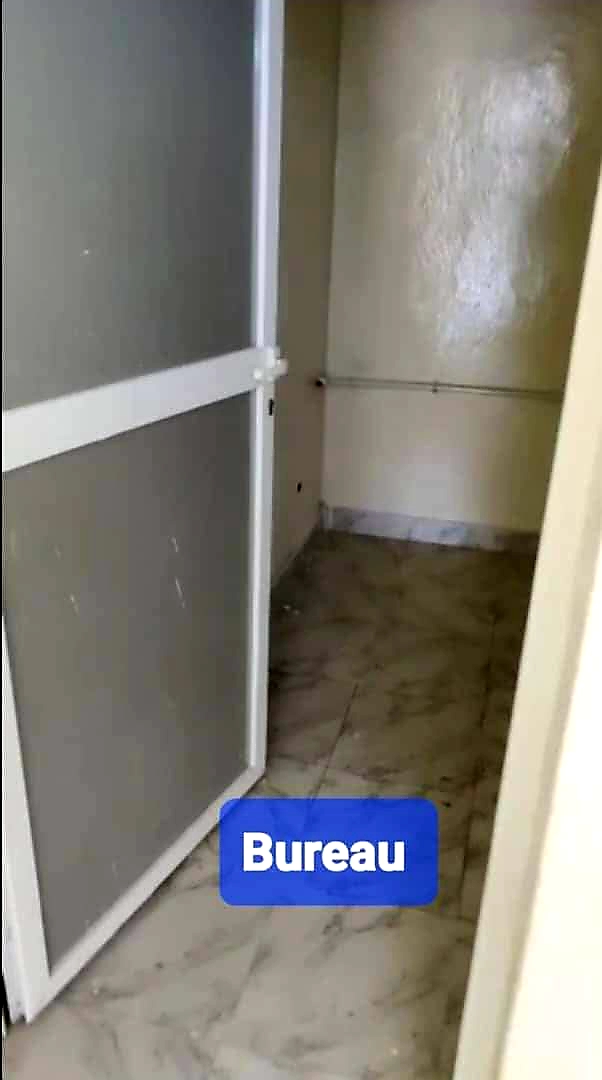 Local commercial de 130m2 à louer au cœur de l\'Avenue Nasser