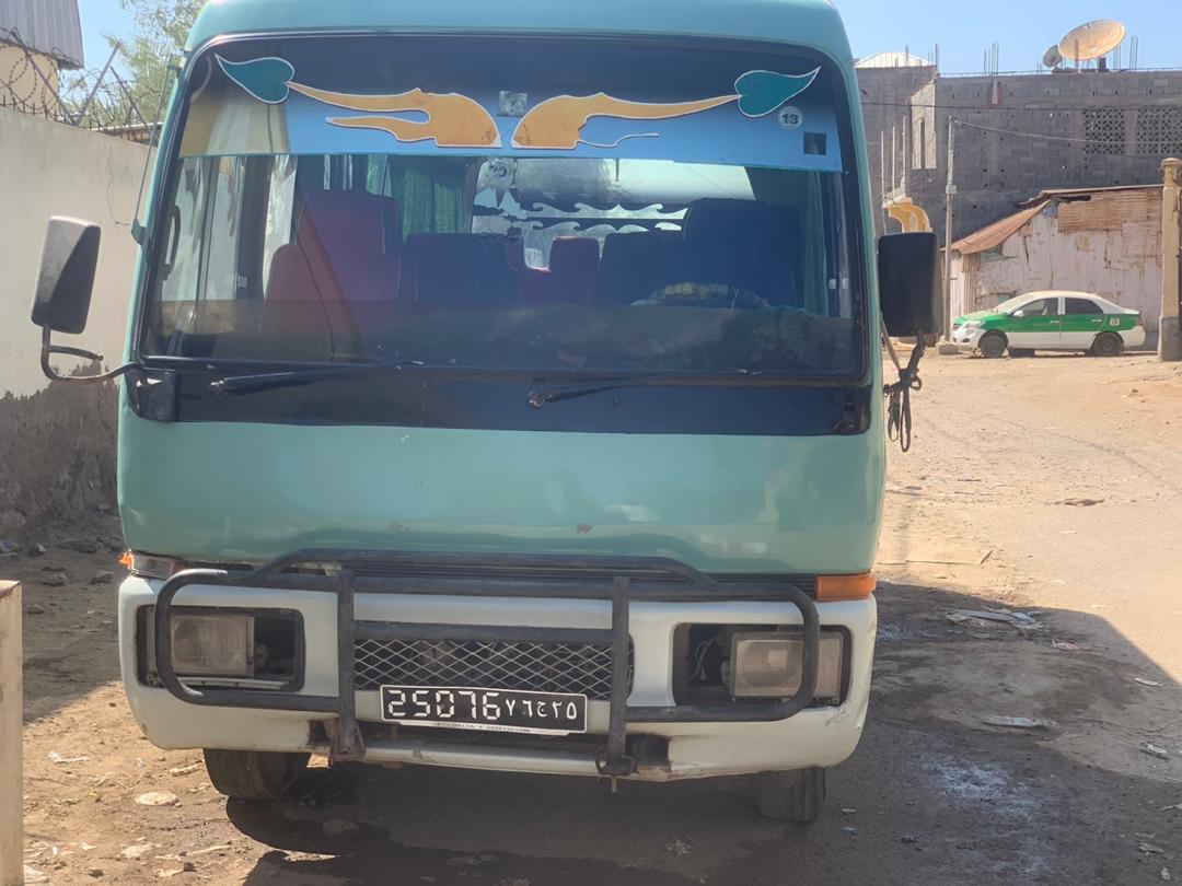 Autobus 25 places, moteur et intérieur en excellent état