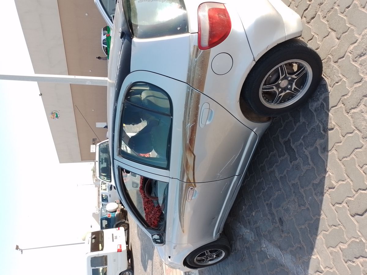 Toyota Vitz Automatique, Essence, Excellent État