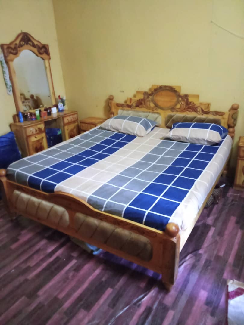 Chambre à coucher complète neuve