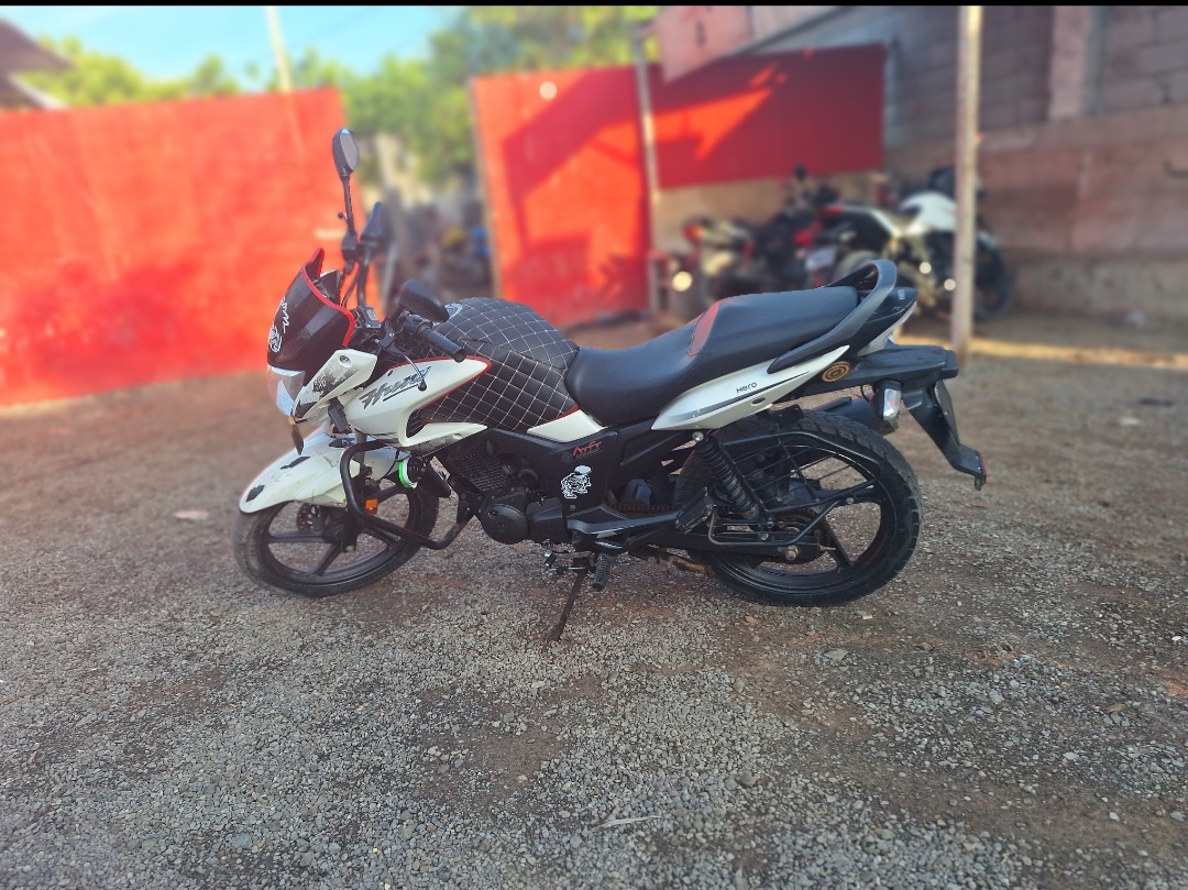 Hero Hunk 150cc en excellent état