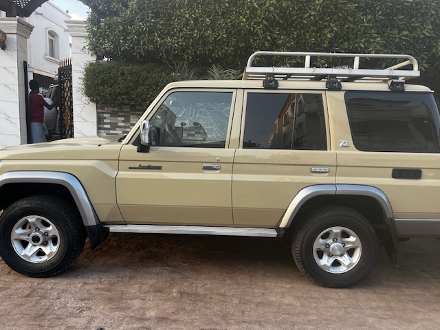 Toyota Land Cruiser 2022, diesel, parfait état, toutes options