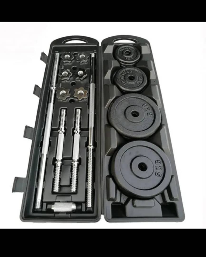 Ensemble d\'haltères noirs de 15kg à vendre - 15 000 DJF