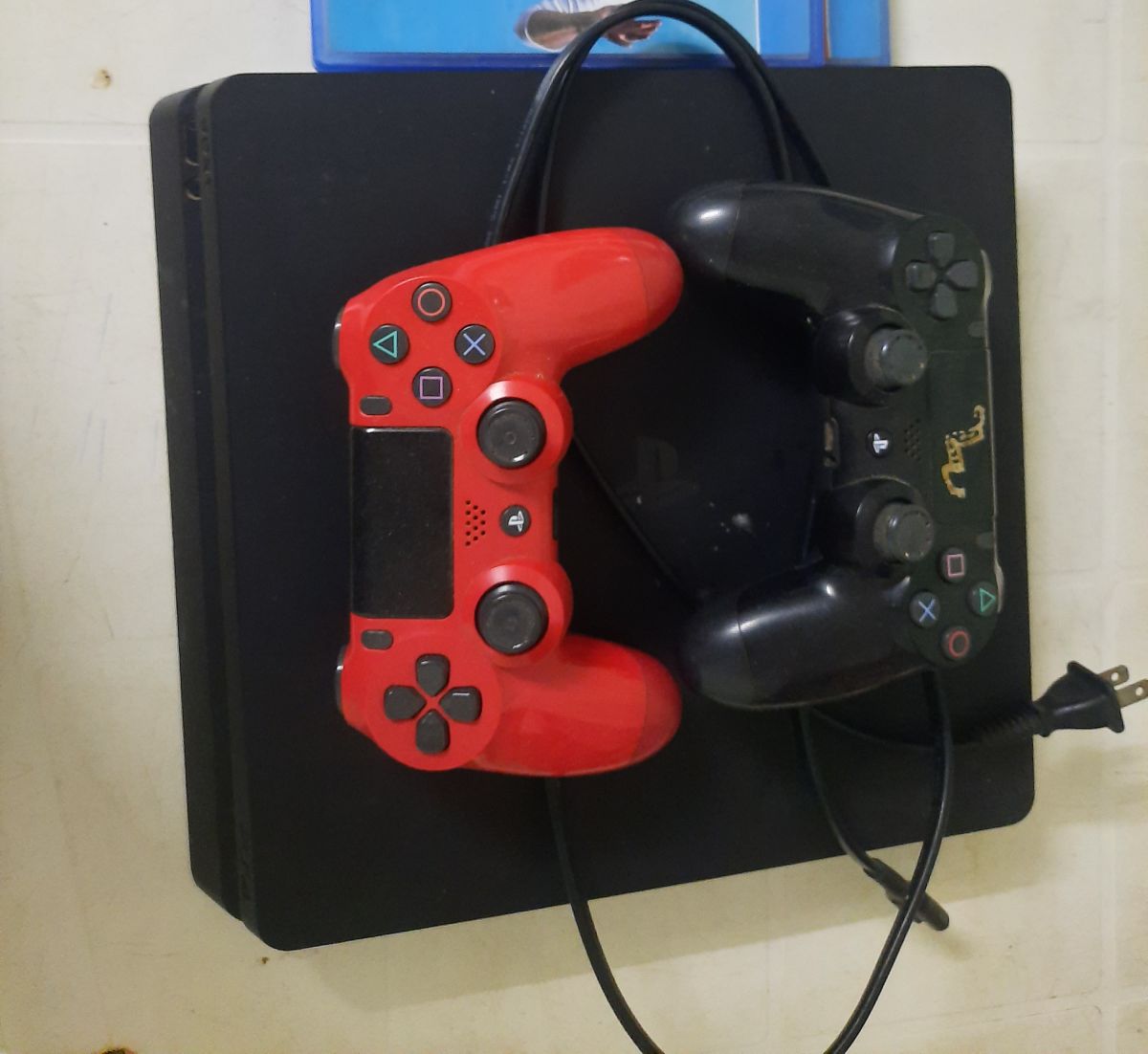 Lot De 2 Manettes PlayStation 4 (PS4) - Pour Pièces / NE FONCTIONNENT PAS - À Réparer Ou Cannibaliser