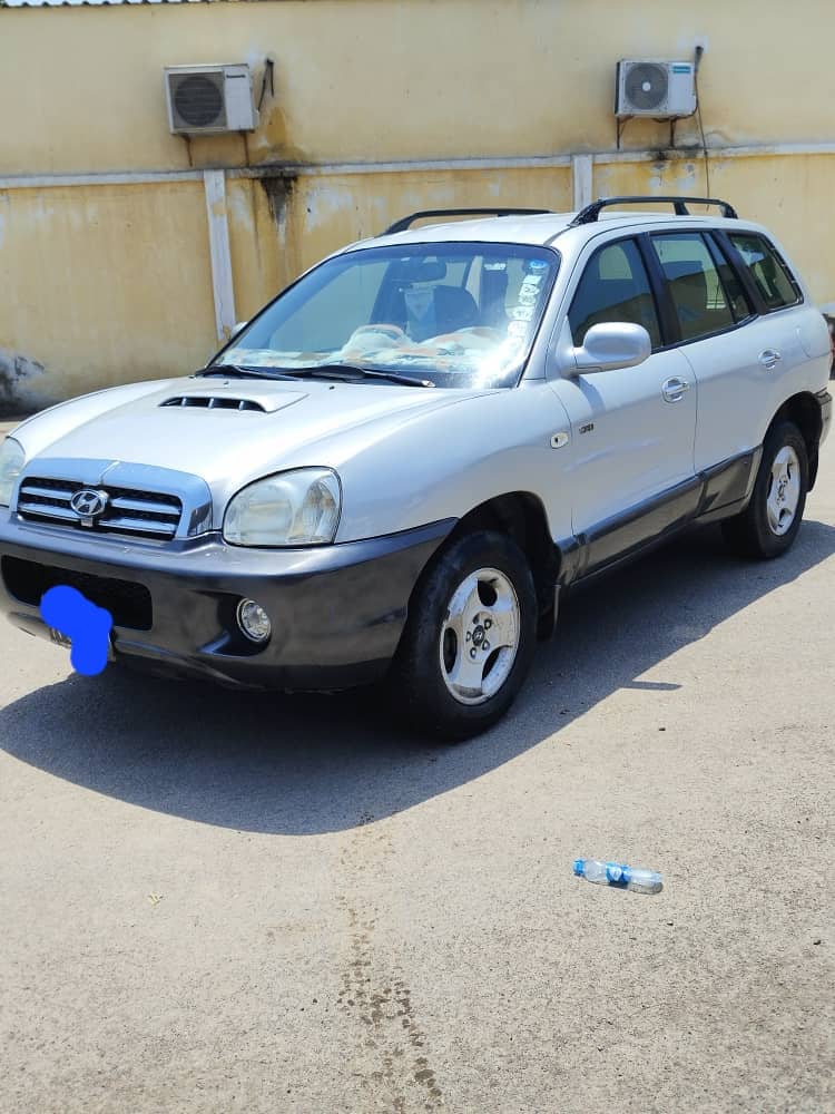 Vente Hyundai Santa Fe 2005, climatisée & en excellent état