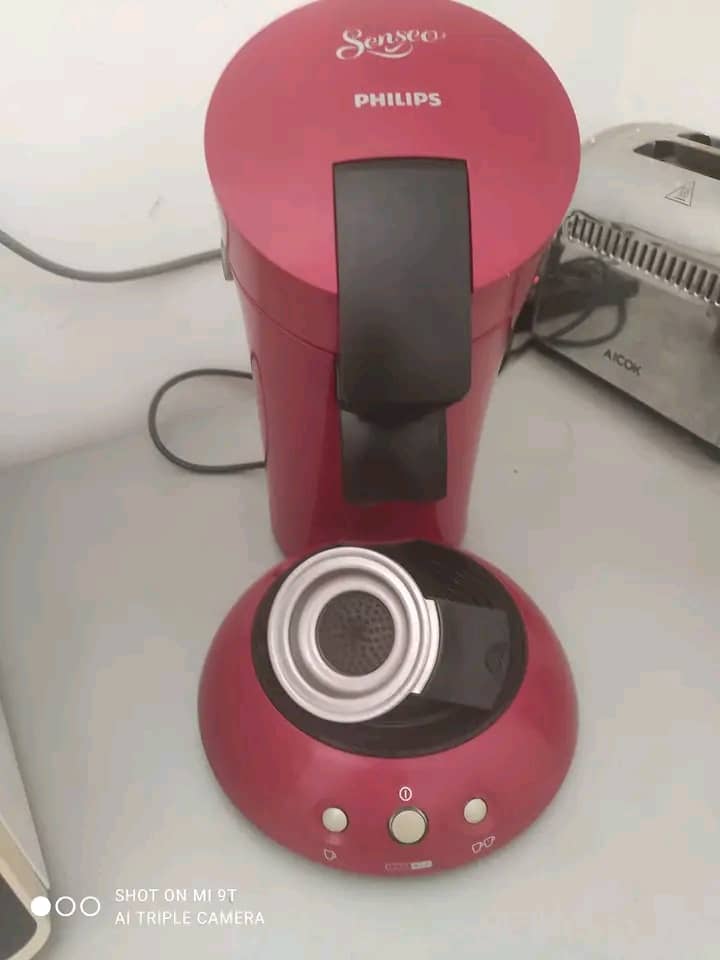 Machine à café Nespresso Vertuo Next rouge - Électroménager